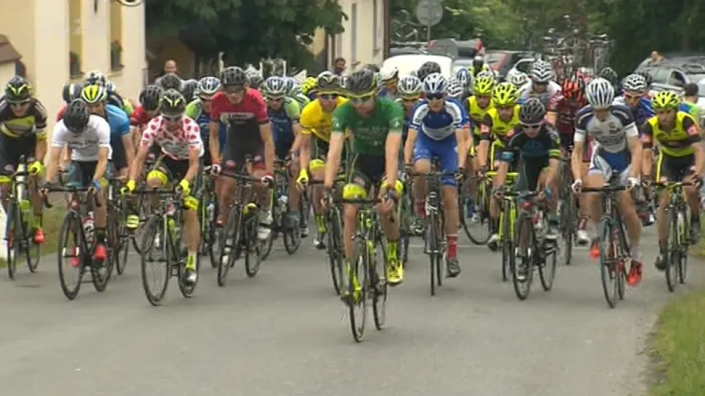Cyklistický etapový závod Lidice se dostal do okolí Křivoklátu