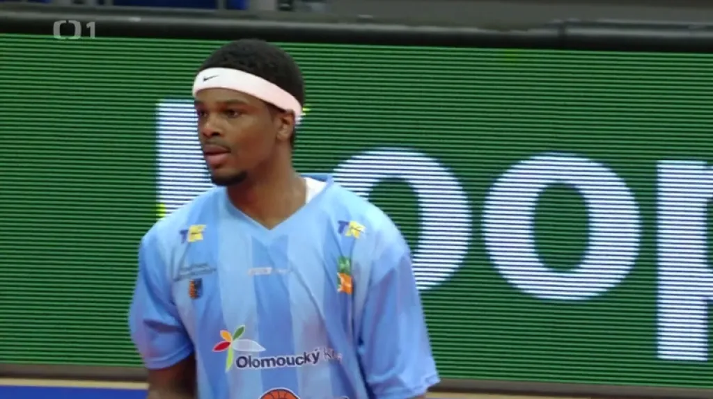 Olomoucko přišlo o MVP minulé sezony Douglase