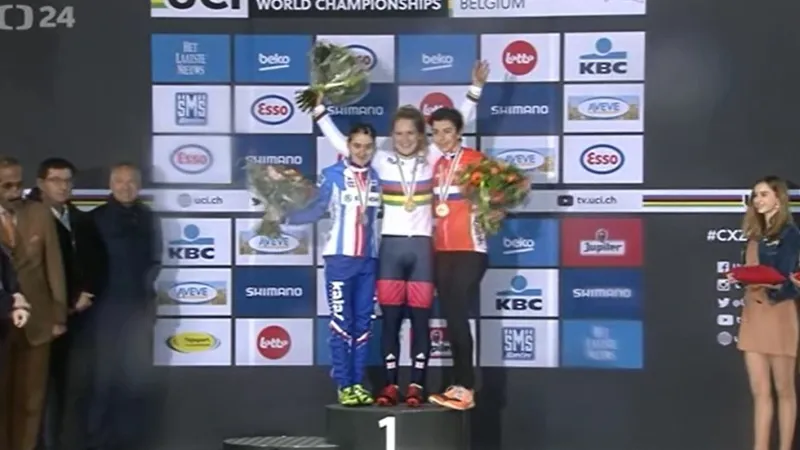 Nosková získala na MS v cyklokrosu stříbro v závodě žen do 23 let