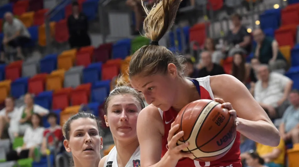 Karolína Elhotová v utkání proti Maďarkám