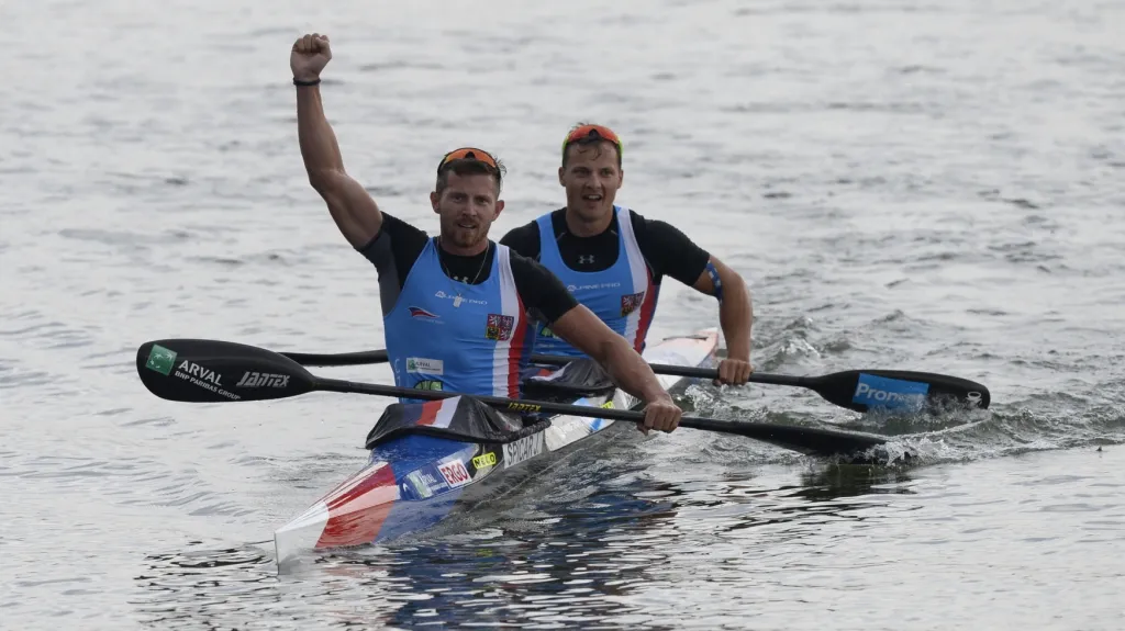 Jakub Špicar a Daniel Havel se radují z bronzu na MS