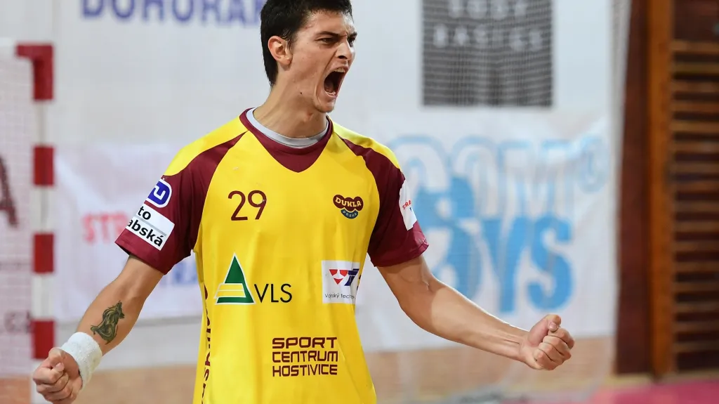 Házenkář Dukly Praha Martin Grištšuk