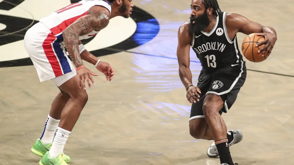 James Harden z Brooklynu Nets v akci