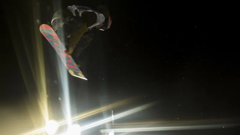 Big Air snowboardistů na MS pro Tonteriho a Könzovou