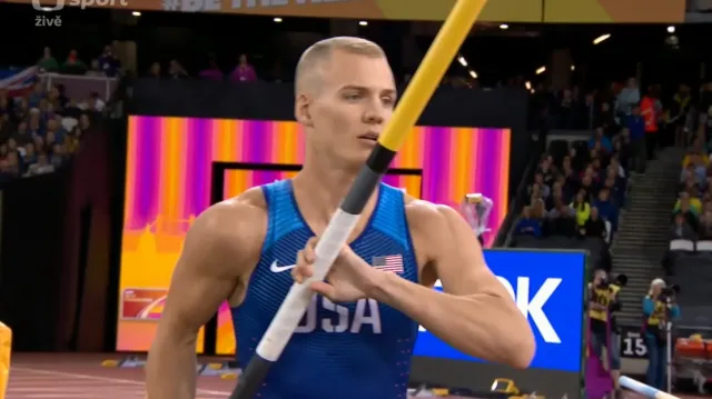 Zlatý pokus Američana Kendrickse na 595 centimetrech