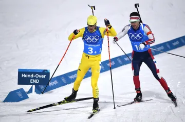 Vítězi biatlonové štafety se stali Švédové