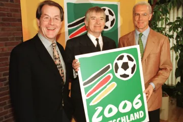 Organizátoři MS 2006 v Německu (vpravo Beckenbauer)