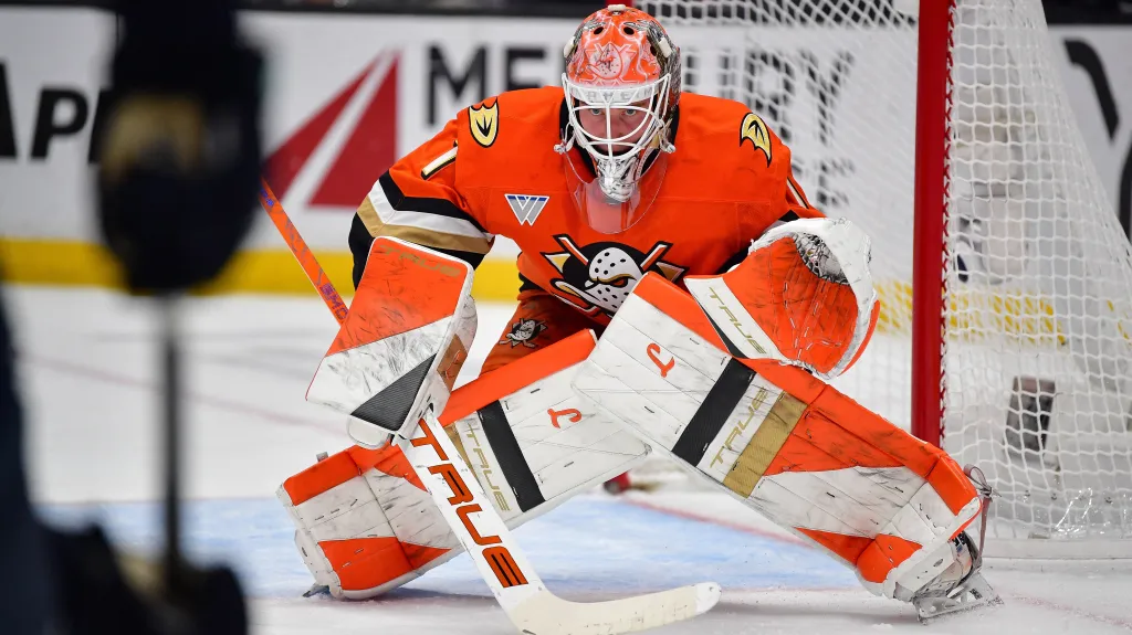 Lukáš Dostál v zápase Anaheimu se Seattlem