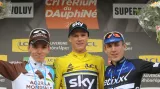 Pódium Critéria du Dauphiné: zleva Bardet, Froome a Martin
