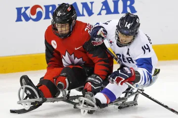 Sledge hokejové utkání Kanada - Korea