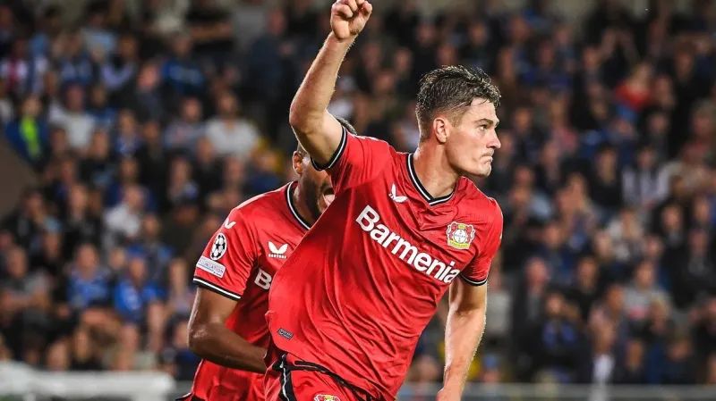 Patrik Schick z Leverkusenu se raduje z gólu