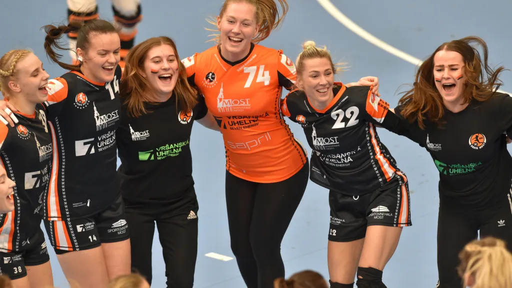 Mostecké házenkářky