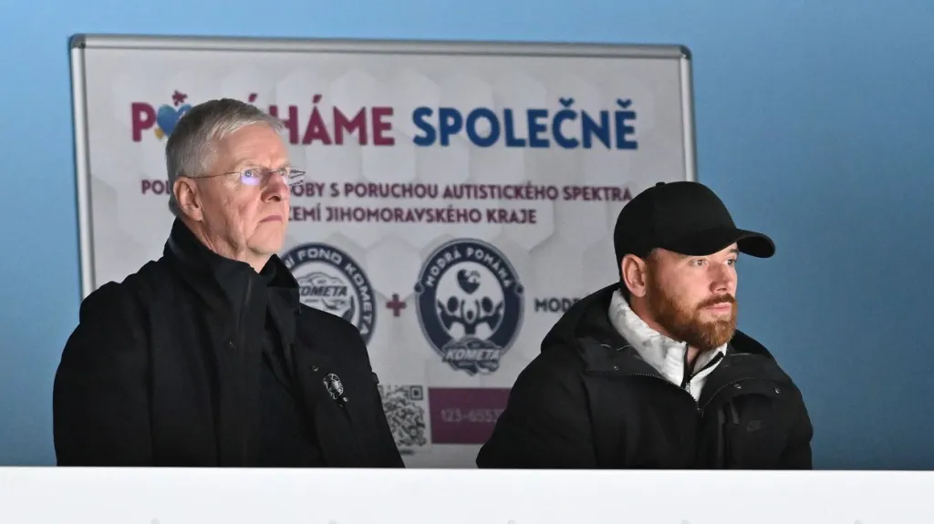 Kouč reprezentace Kari Jalonen a generální manažer Martin Havlát