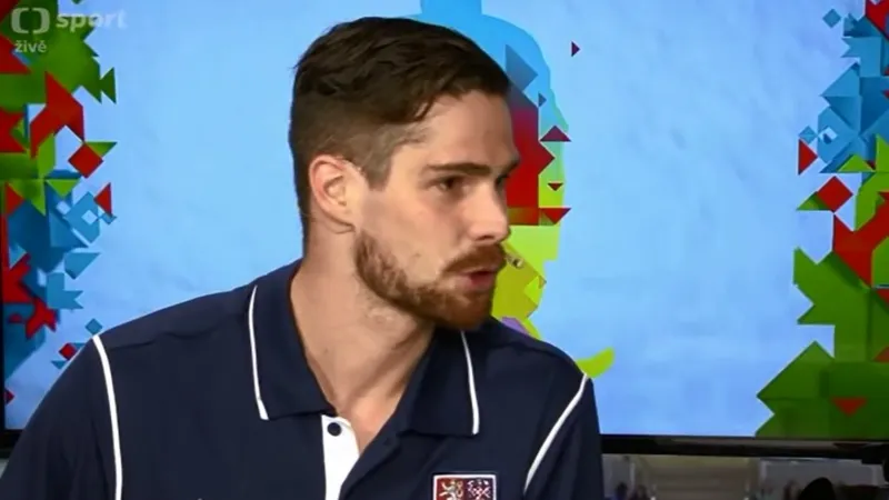 Rozhovor s českým brankářem Alexanderem Salákem