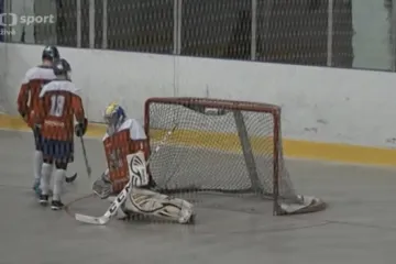 Hokejbalová osmnáctka a dvacítka nestačily v Sheffieldu na Kanaďany