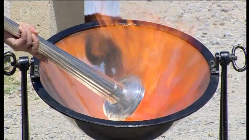 Štafetu olympijské pochodně rozeběhl gymnasta Petrunias