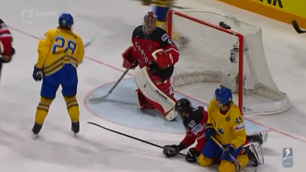 Gól v utkání Švédsko - Kanada: Rask - 2:0 (18. min.)