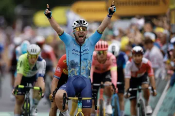 Mark Cavendish při rekordním 35. triumfu