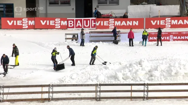 Práce je na MS i ve volném dnu hodně