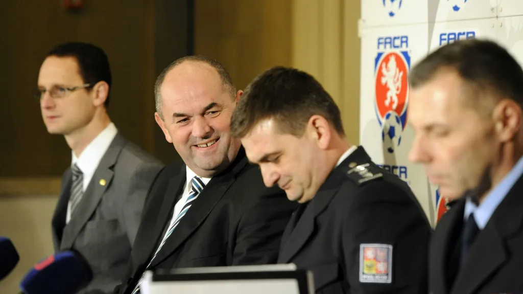 Předseda FAČR Pelta s policejním prezidentem Červíčkem