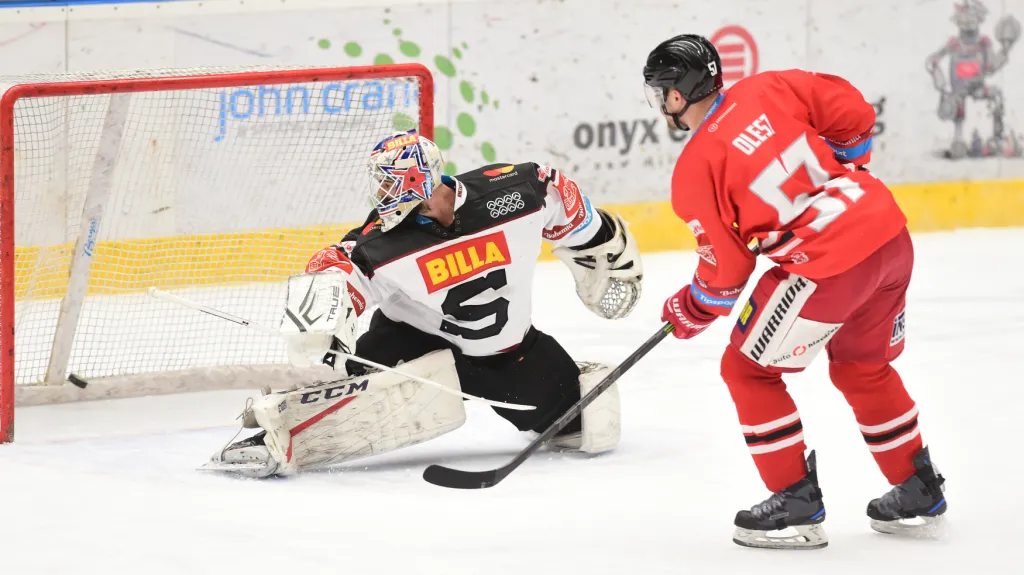 Rostislav Olesz překonává Alexandra Saláka