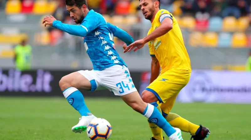 Křídelník Neapole Amin Younes v utkání proti Frosinone