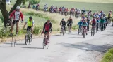 Josef Zimovčák v čele cyklotour Na kole dětem