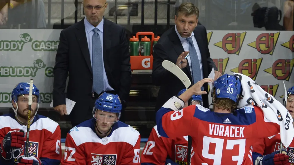 Reprezentační trenéři Jiří Kalous (vlevo) s Josefem Jandačem