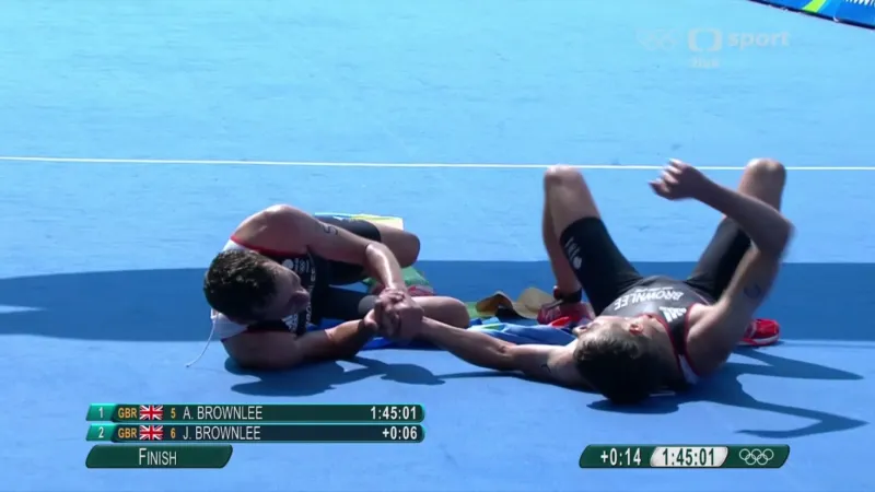 Triatlon ovládli britští bratři Brownleeové