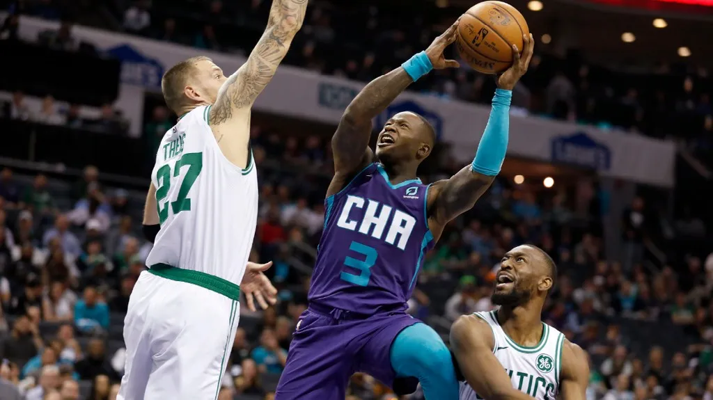 Utkání Charlotte - Boston 