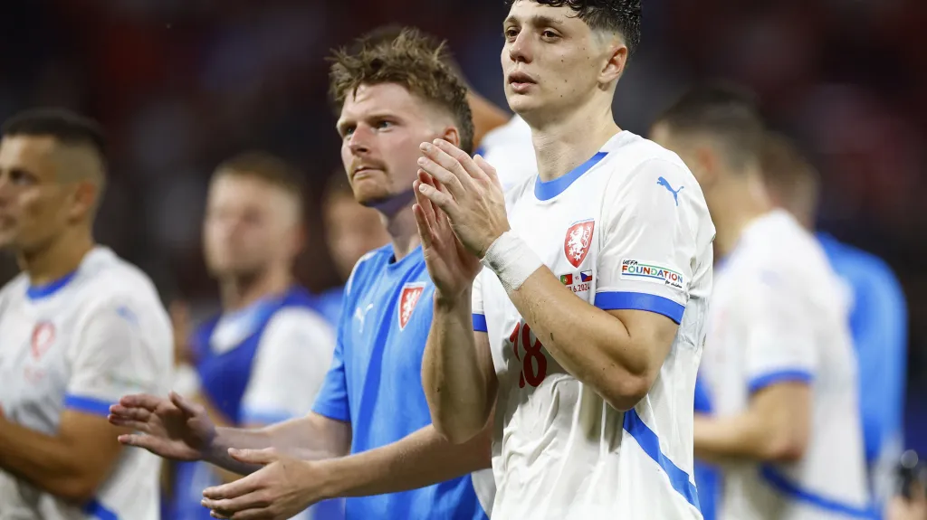 Čeští fotbalisté děkují fanouškům za podporu v Lipsku