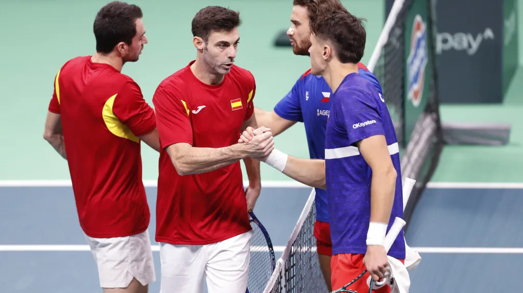 Tomáš Macháč a Jakub Menšík ve čtvrtfinále Davisova poháru