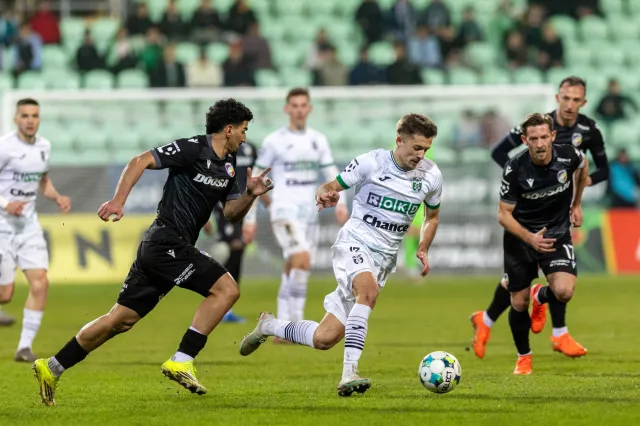 Šigut a dalších 12 obviněných ve fotbalové kauze se přiznali ke korupci