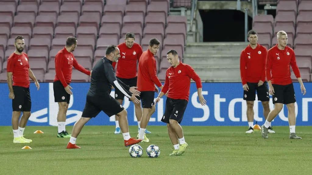 Trenér Jindřich Trpišovský na tréninku Slavie