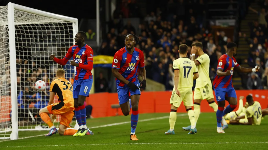 Jean-Philippe Mateta z Crystalu Palace po překonání brankáře Arsenalu