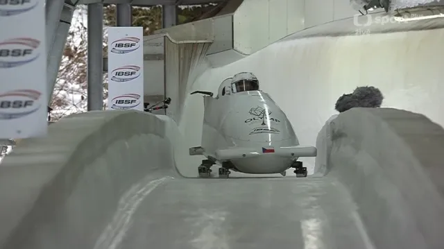 Jízdy českých čtyřbobů na trati SP v Innsbrucku