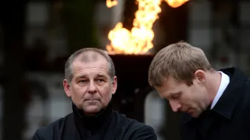 Karel Rada a Stanislav Vlček na pohřbu Václava Drobného