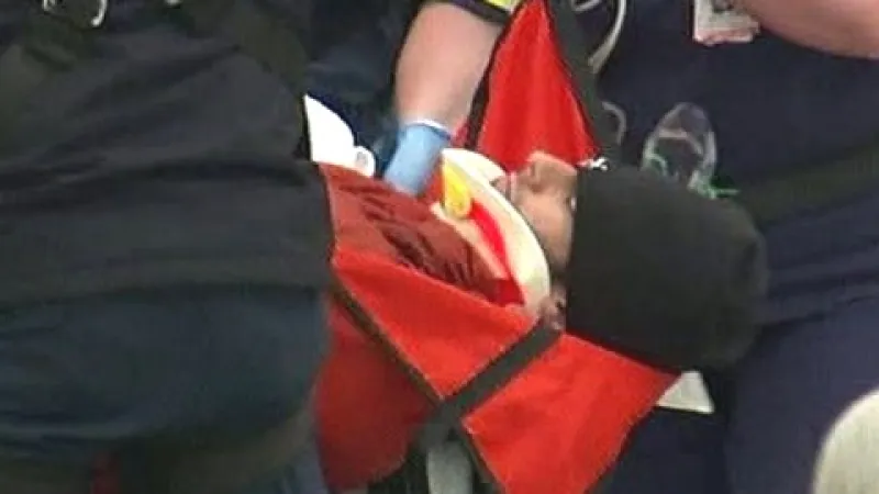 Australský pilot formule 1 Mark Webber se zranil při charitativním závodu.