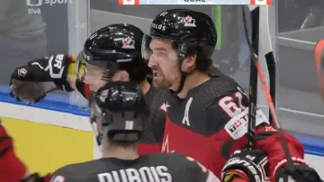 Gól v utkání Kanada – Česko: Stone – 1:0 (6. min.)