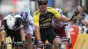 Dylan Groenewegen slaví v Paříži