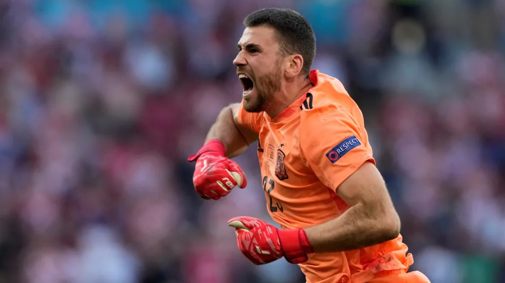 Unai Simón slaví po přestřelce proti Chorvatsku v osmifinále Eura