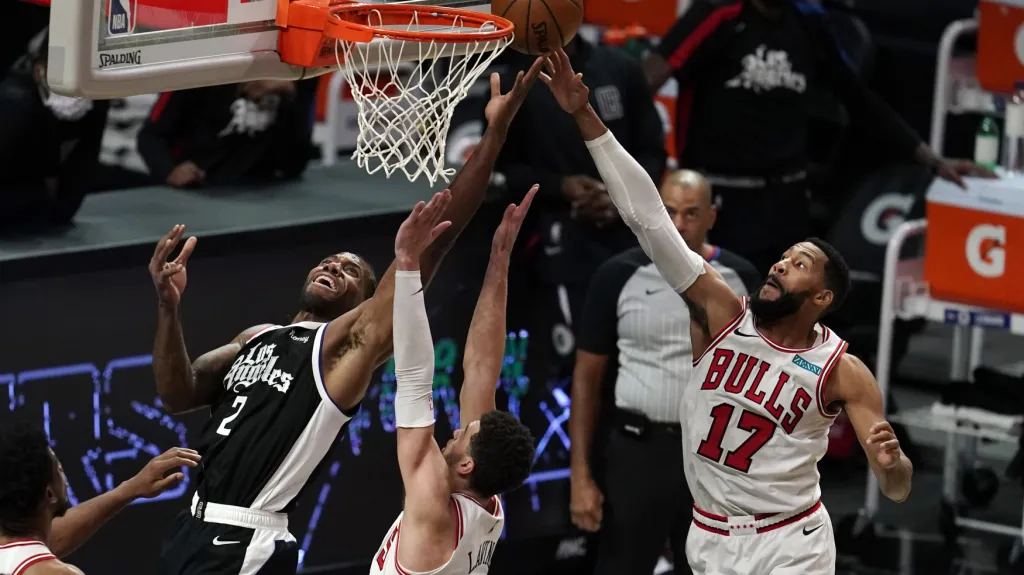 Kawhi Leonard z LA Clippers v utkání proti Chicagu Bulls