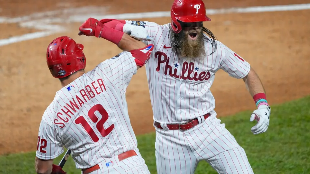 Radost baseballistů Phillies po homerunu