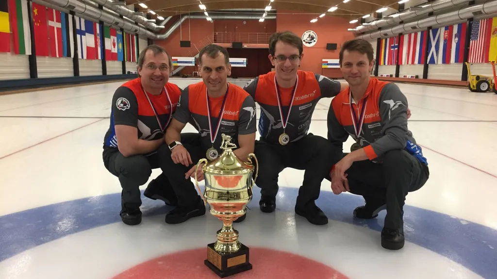 Vítězové MČR v curlingu - tým Kolibris 1