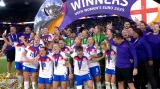 Angličanky pozvedly trofej pro vítězky Eura