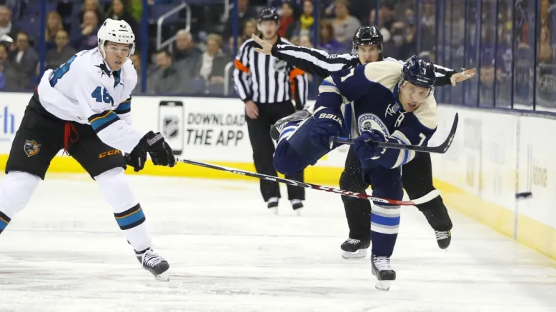 Tomáš Hertl (vlevo)