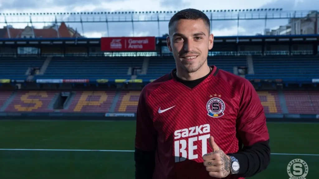 Nicolae Stanciu v dresu pražské Sparty