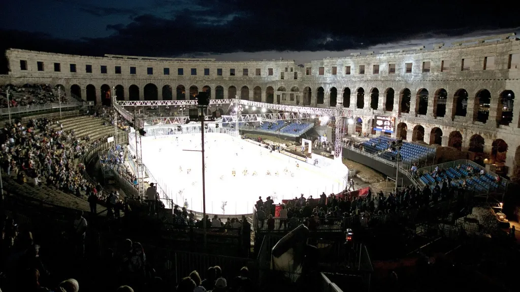 Medveščak Záhřeb při utkání proti Vídni v amfiteátru