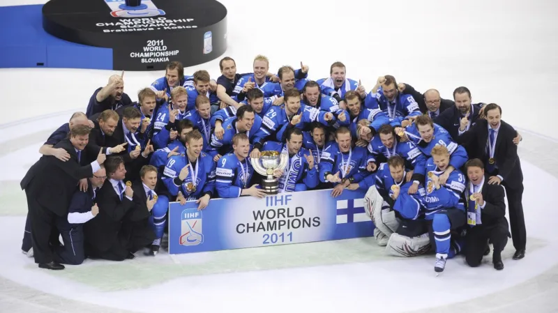Finská reprezentace slaví titul mistrů světa