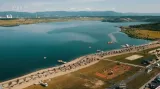 Přípravy u jezera Most vrcholí. Připraveno je přes 50 sportů